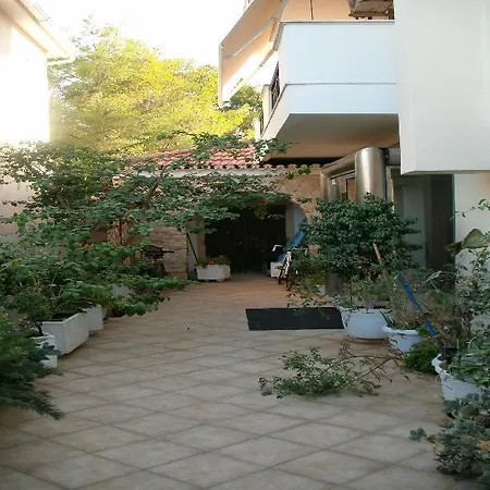 Hotel Montes &