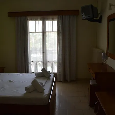 Montes & Hotel 2*