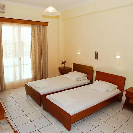 Montes & Hotel 2*